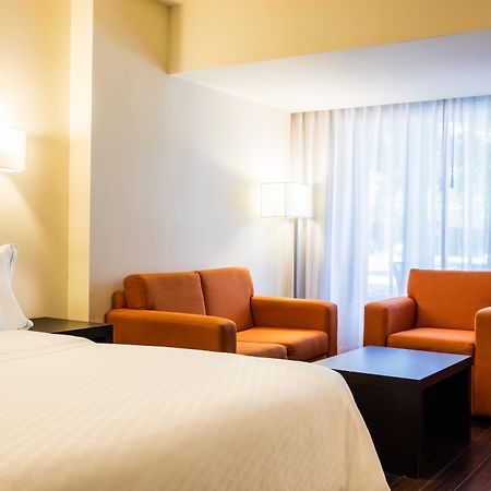 Fiesta Inn San Luis Potosi Glorieta Juarez Экстерьер фото