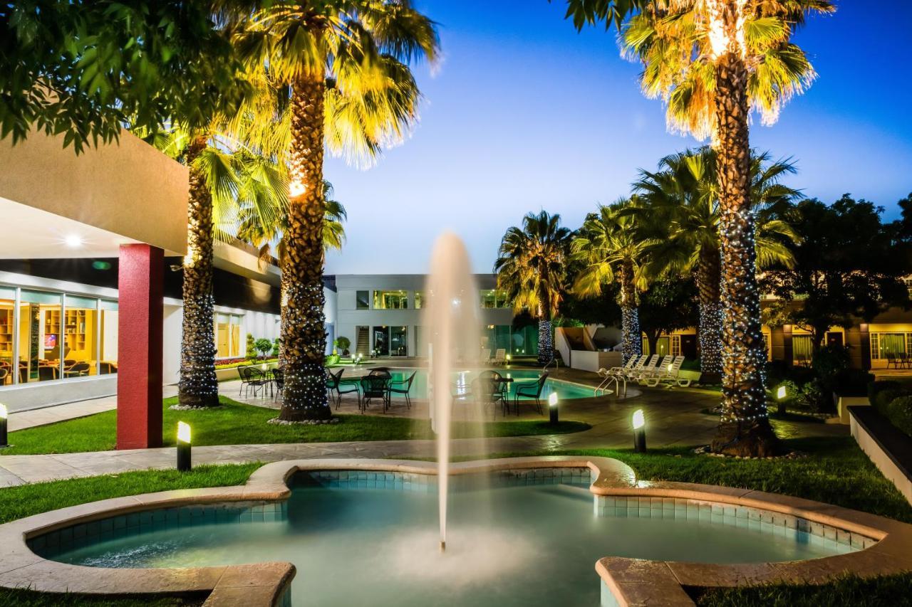 Fiesta Inn San Luis Potosi Glorieta Juarez Экстерьер фото