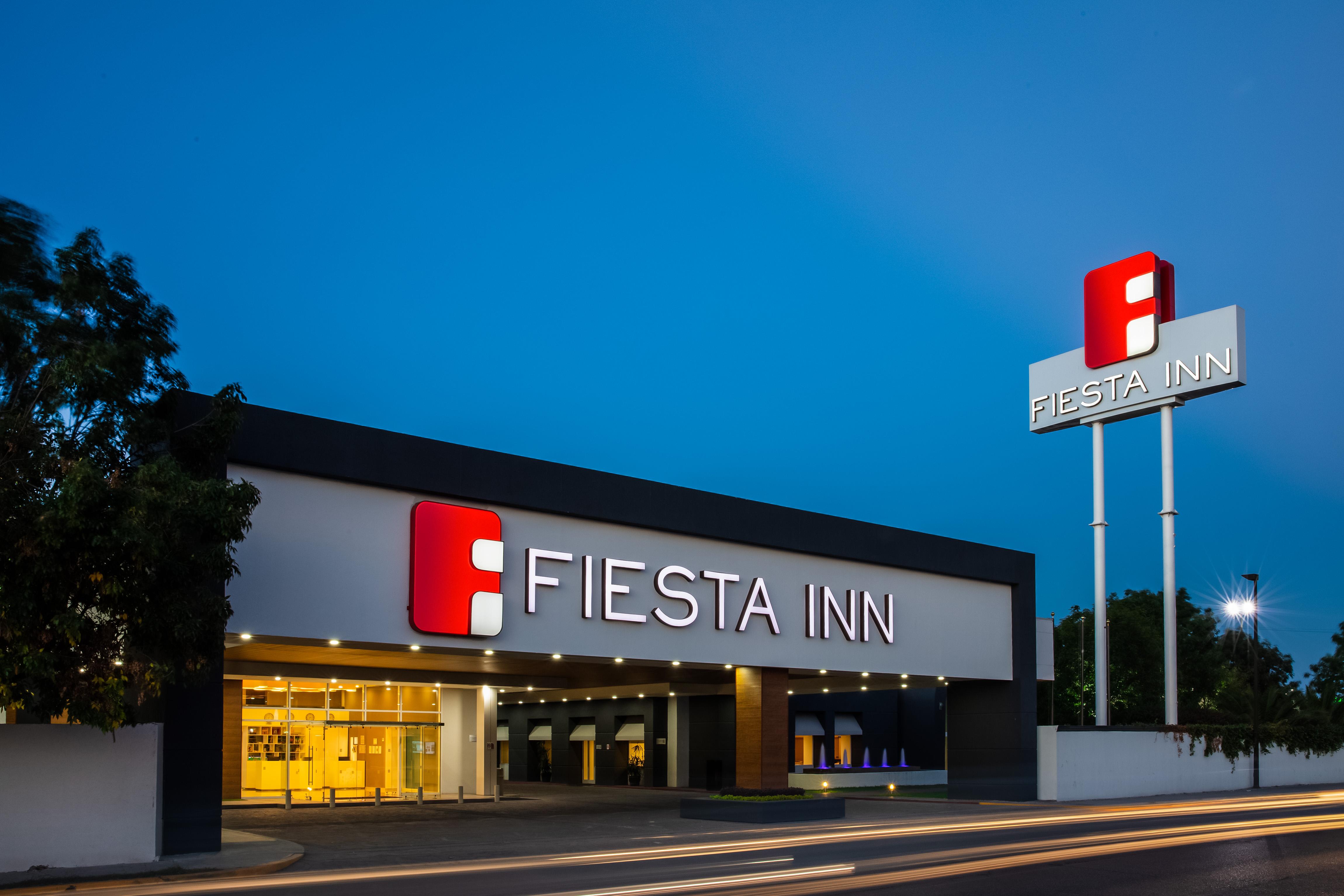 Fiesta Inn San Luis Potosi Glorieta Juarez Экстерьер фото