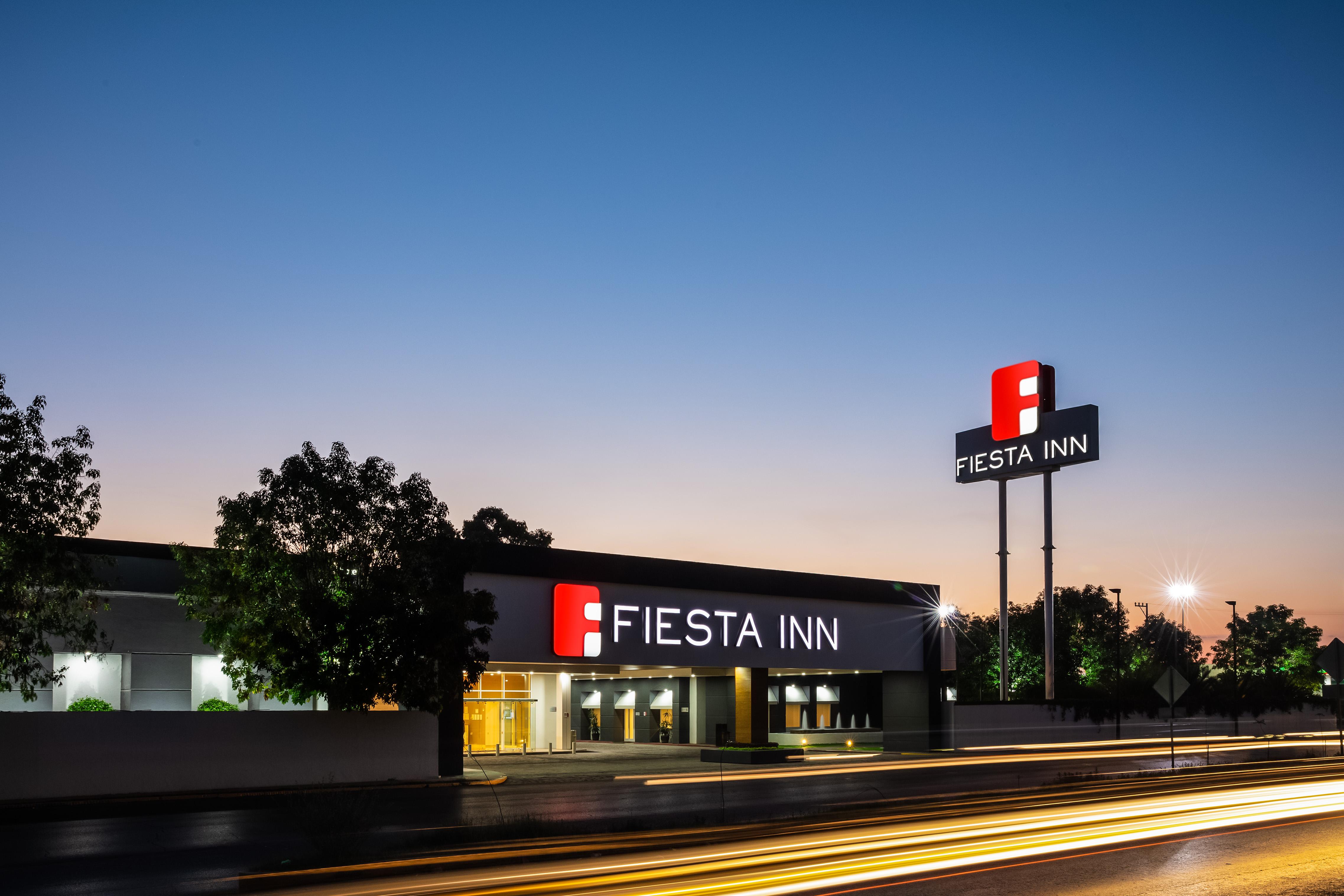 Fiesta Inn San Luis Potosi Glorieta Juarez Экстерьер фото