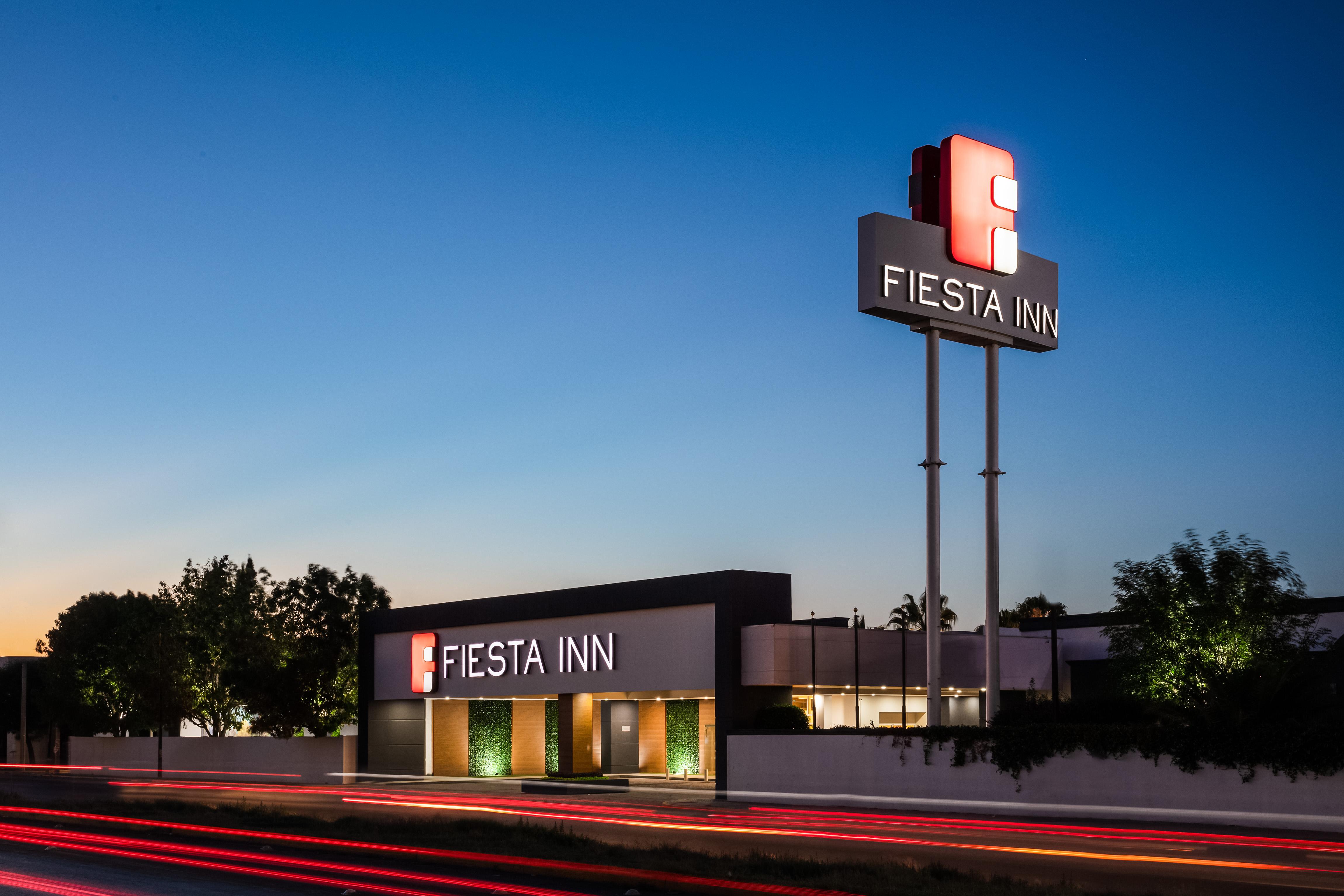 Fiesta Inn San Luis Potosi Glorieta Juarez Экстерьер фото