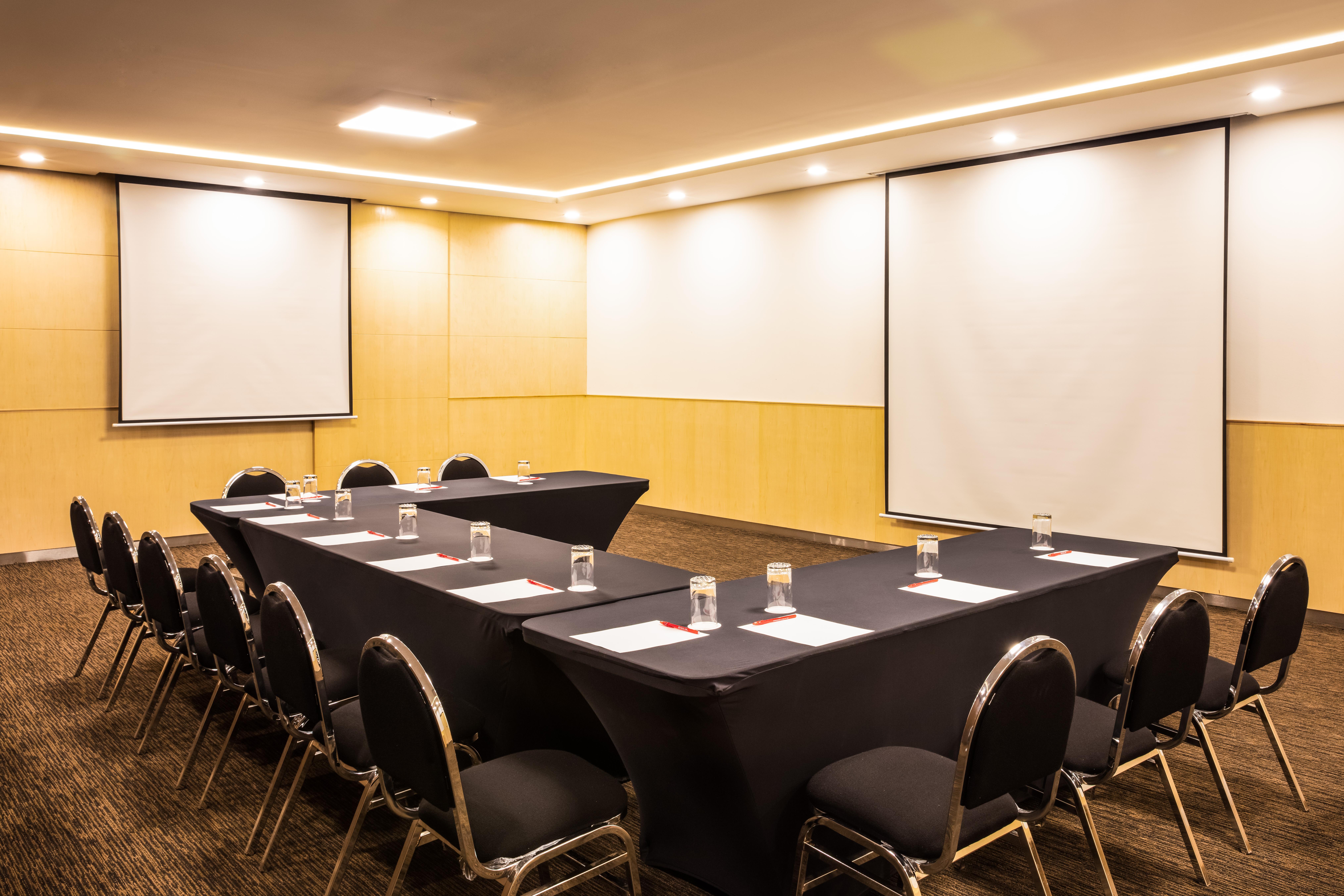 Fiesta Inn San Luis Potosi Glorieta Juarez Экстерьер фото